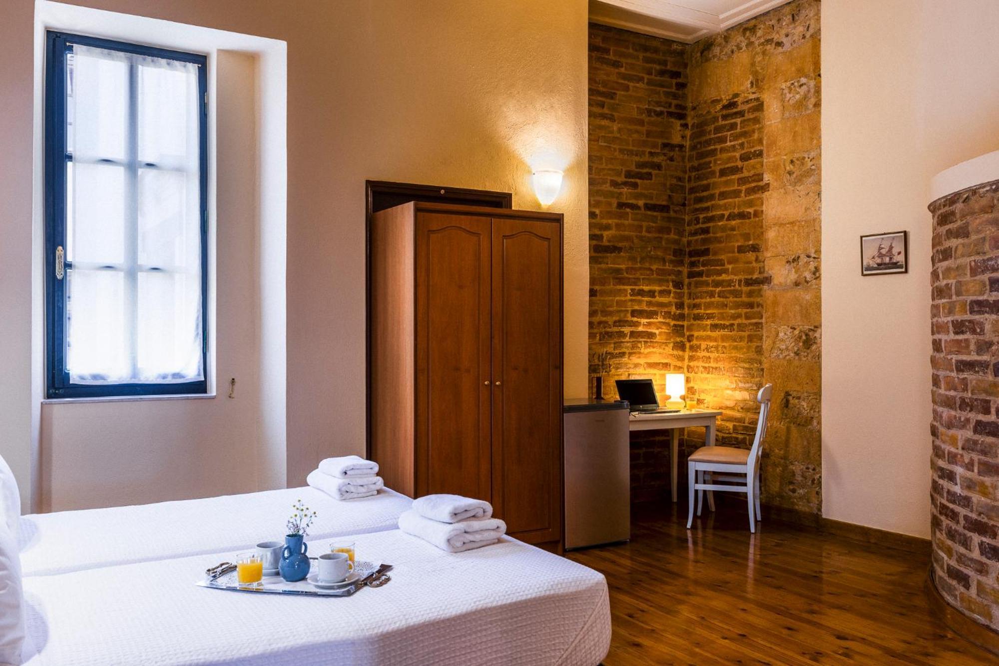 Sundial Lodge Chania  Buitenkant foto